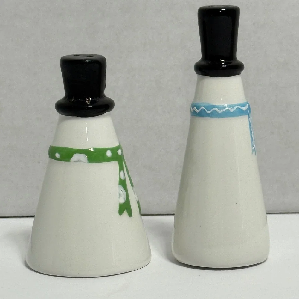 Ceramic Snowman Salt Pepper Shakers Set Black‎ Top Hat Winter Holiday Kitchen
